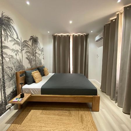 Luxury Retreat At Aqua Breeze Apartment, Flic En Flac Экстерьер фото
