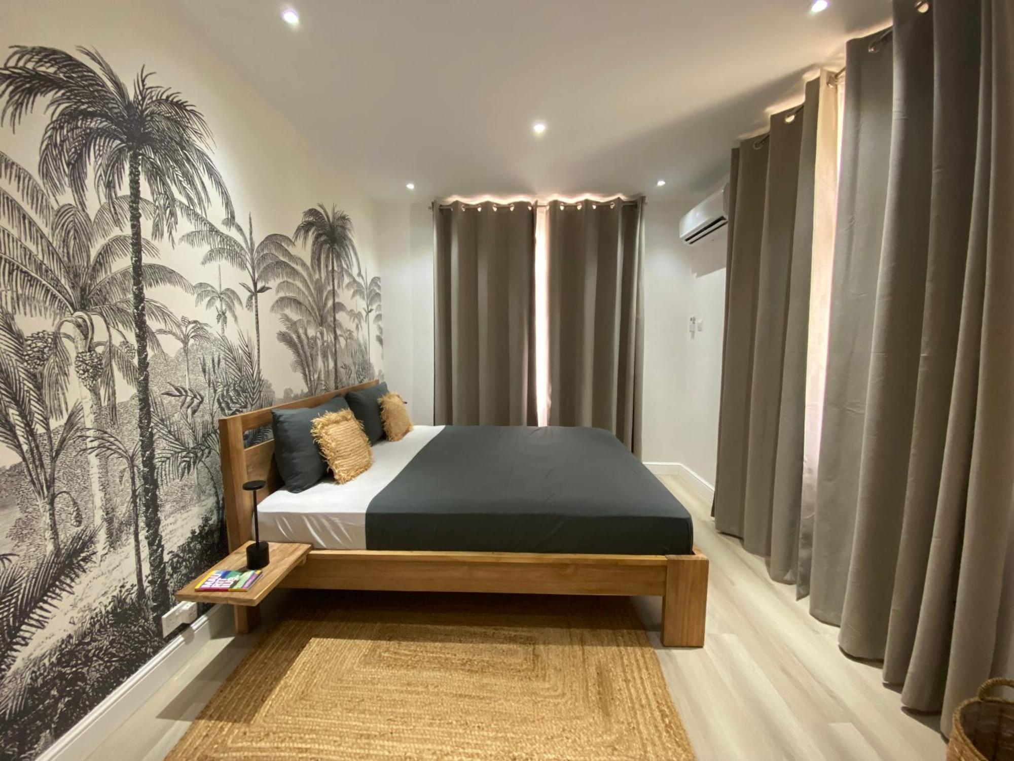 Luxury Retreat At Aqua Breeze Apartment, Flic En Flac Экстерьер фото